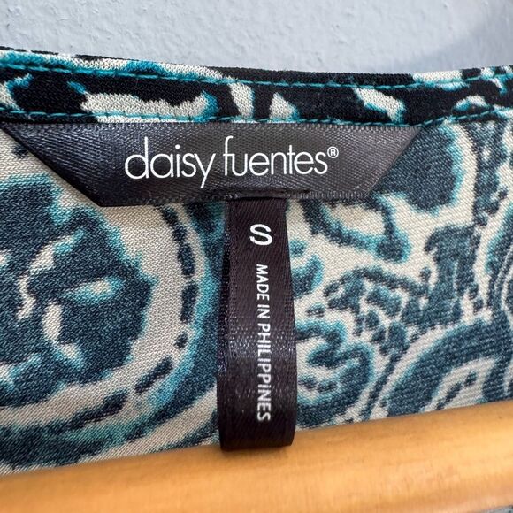 Cream Daisy Fuentes Sleeveless Gathered Blouse Size S EUC - Picture 5 of 5